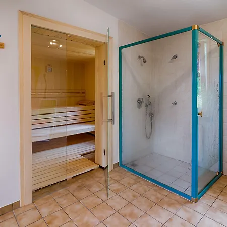 Hotel Und Cafe Panorama 3*