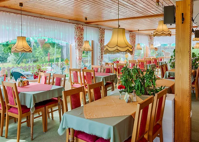 Und Cafe Panorama 3*